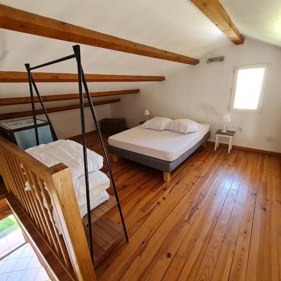 Le Gite De La Badassiere Apartment Forcalquier Bagian luar foto